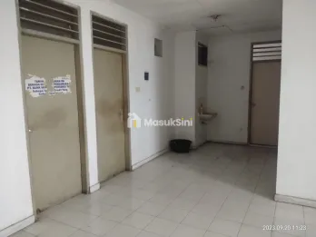 Peluang Emas! Rumah Usaha/Kantor di Lokasi Elite Darmo Indah, Surabay