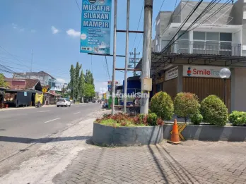 Ruko 2 lantai di Pinggir Jalan Slamet Riyadi Patrang Jember