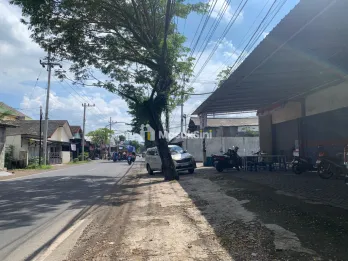 Ruko 2 lantai Pinggir Jalan Ajung Jember