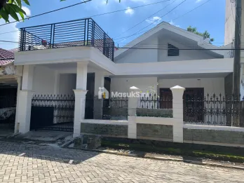 Rumah 2 lantai dekat Kampus UIJ dan GOR Kaliwates Jember