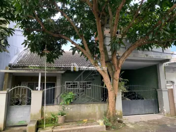 Rumah 2 lantai Interior Estetik di Taman Gading Jember