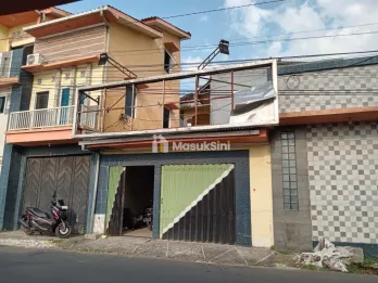 Rumah 3 lantai dekat RRI Jember untuk usaha