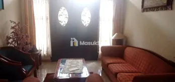 Rumah 3 Lantai Dijual Jl Widodaren Kayutangan Heritage Pusat Kota Malang