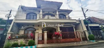 Rumah 3 Lantai Dijual Jl Widodaren Kayutangan Heritage Pusat Kota Malang