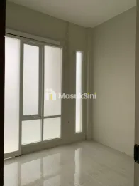 Rumah 3 lantai Minimalis di Jabal Nur View Bintoro Jember