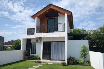 🏡 Rumah aesthetic, lokasi strategis, harga masih masuk akal.
