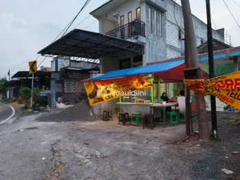 rumah dan lahan kosong