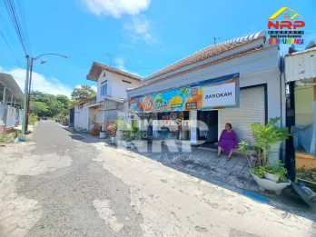 Rumah Full Furniture Dijual di Singonegaran Banyuwangi, Lokasi Strategis Pu