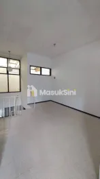 Sewa Rumah Ngagel Madya Dekat Kampus STTS, Ubaya Di Surabaya Pusat