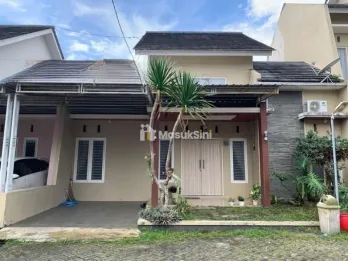 Rumah Minimalis 2 lantai dekat UNniveresitas Muhammadiyah Jember