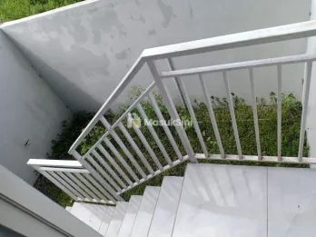 Rumah pinggir jalan Menuju Rembangan, Jember Cocok untuk Homestay