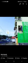 Rumah Pinggir Jalan Raya 3 Lantai di Jember