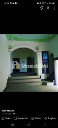 Rumah Pinggir Jalan Raya 3 Lantai di Jember