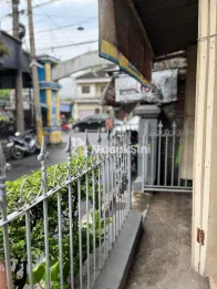 Rumah Pinggir Jalan Strategis 2 lantai dekat Exitol Karanglo-Singosari
