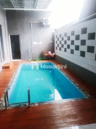 Rumah Plus Kolam Renang indoor di Rich Village Gebang Jember