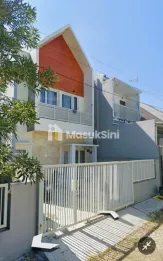 Rumah Siap Huni 2 lantai di Tlogomas dekat Universitas Gajayana