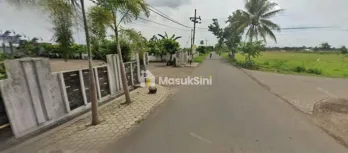 Rumah untuk Kantor+Garasi Bis LT 4.035m2 di Tawangalun Jember