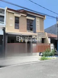 SEWA RUMAH 2 LANTAI JL.DANAU SENTANI SAWOJAJAR