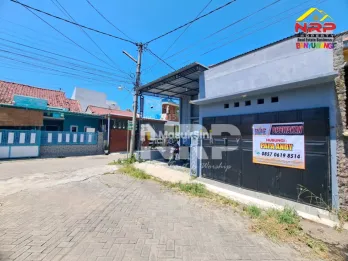 Sewa Rumah Minimalis Hook + Ruang Usaha Nol Jalan Brawijaya Banyuwangi