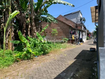 Tanah Pekarangan belakang SMP 7 Jember
