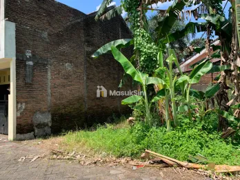 Tanah Pekarangan belakang SMP 7 Jember