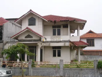 Dijual Rumah di Jl. Anggrek Loka,Graha Raya Bintaro Jaya, Tangerang Selatan
