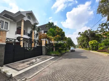 Dijual Rumah Mewah 2 Lantai di Jl Pahlawan Trip Kota Malang