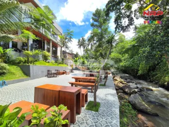 Dijual Villa dan Resto di Tamansuruh - Banyuwangi