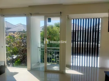 Disewakan Rumah Eksklusif Surabaya Barat &ndash; Park Avenue