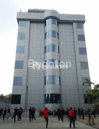 GEDUNG OFFICE TOWER DI SURABAYA SELATAN