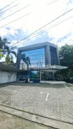 Jual Gedung 3 Lantai Raya Jemursari Surabaya &ndash; Cocok untuk Kantor & Bank