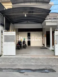 JUAL RUMAH BESAR 2 LANTAI DI DAERAH BUNGA2 SUHAT KOTA MALANG
