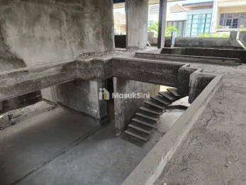 jual rumah mewah setengah jadi Darmo harapan surabaya