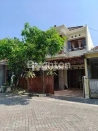 RUMAH 2 LANTAI DI 100 METER DARI POROS JLN RAYA LAWANG KAB . MALANG
