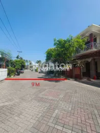RUMAH 2 LANTAI DI 100 METER DARI POROS JLN RAYA LAWANG KAB . MALANG