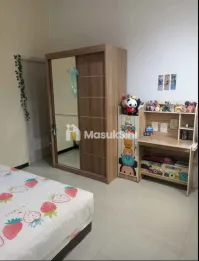 Rumah 2 lantai SHM Jual Cepat di Koala Regency, Sukolilo