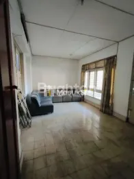 RUMAH BANGUNAN KOLONIAL DI AREA GUNUNG GUNUNG JL IJEN PUSAT KOTA MALANG