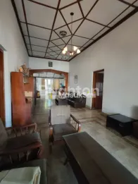 RUMAH BANGUNAN KOLONIAL DI AREA GUNUNG GUNUNG JL IJEN PUSAT KOTA MALANG