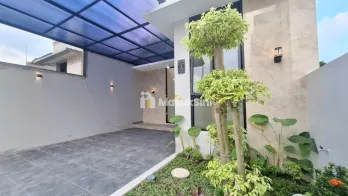 RUMAH BARU DESAIN CANTIK, DEKAT SLEMAN CITY HALL