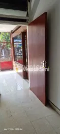 RUMAH BESAR POJOK 2 LANTAI DIDEKAT KAMPUS DAERAH JL BANDUNG MALANG