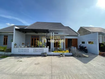RUMAH DESAIN MODERN CANTIK DI GODEAN, DEKAT MUSEUM HM SOEHARTO