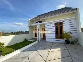 RUMAH DESAIN MODERN CANTIK DI GODEAN, DEKAT MUSEUM HM SOEHARTO