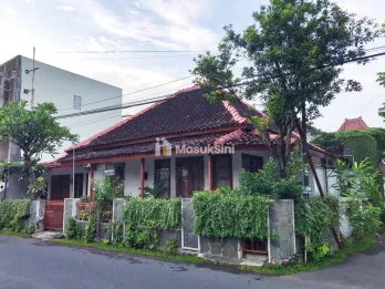 Rumah di Pusat Kota Yogyakarta Jl. Surokarsan Tamansiswa Kota Yogyakarta