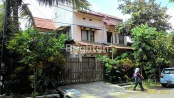 RUMAH DIJUAL 2 LANTAI HALAMAN LUAS DI SAWOJAJAR 2 MALANG