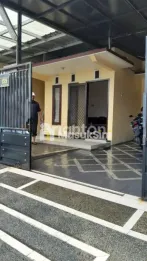 RUMAH DIKONTRAKKAN 2 LT JALAN LEBAR DAERAH SAWOJAJAR MALANG