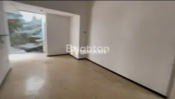 RUMAH HOOK SEWA PINGGIR JALAN POROS TIDAR MALANG