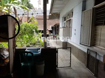 RUMAH KOLONIAL BELANDA KAWASAN PRESTIGIOUS BERGENGSI DI JALAN BESAR IJEN KLOJEN KOTA MALANG