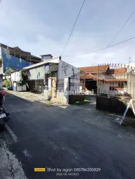 rumah kos 60 kamar di uns solo