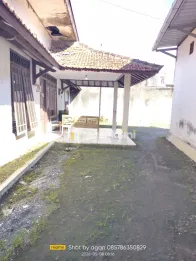 rumah kos 60 kamar di uns solo