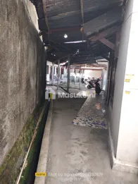rumah kos 60 kamar di uns solo